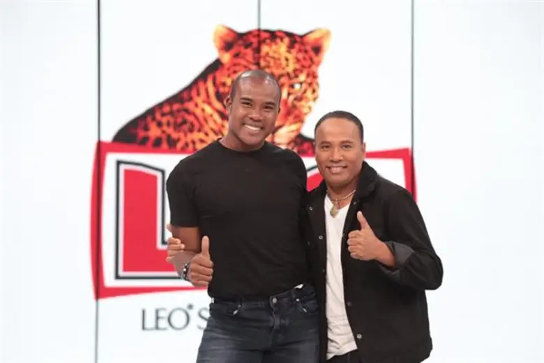 “ไมค์ ภิรมย์พร” เจอเซอร์ไพร์สเจอฝาแฝด “รัศมีแข” โคลนนิ่ง!lสุดเป๊ะ! พร้อมเผยตัวสาวสุดรักใน “กิ๊กดู๋ สงครามเพลงเงินล้าน”