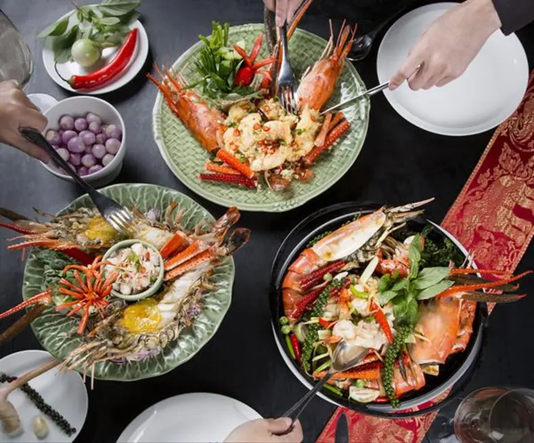 ห้องอาหารไทย ศาลาทิพย์ แห่งโรงแรมแชงกรี-ล...