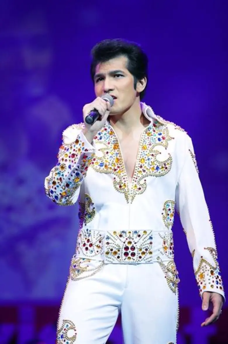 คอนเสิร์ต “King of Rock n' Roll” Elvis Presley เมื่อราชาเพลงร็อค แอนด์ โรลล์ ถูกปลุกขึ้นมาวาดลวดลายบนเวทีศาลาเฉลิมกรุงอีกครั้ง พบกับการรวมตัวของเอลวิสชั้นแนวหน้าของเมืองไทย