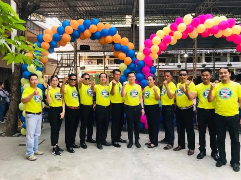 นายพันธ์ยศ อัครอมรพงศ์ เลขาธิการพรรคภราดรภาพ พร้อมด...