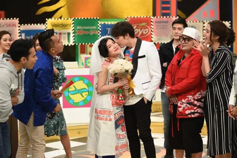 ทีวีไกด์: รายการ “ศึก 12 ราศี” “ซัน-ต้นหอม” หวานมดไต่ ในศึก 12 ราศี