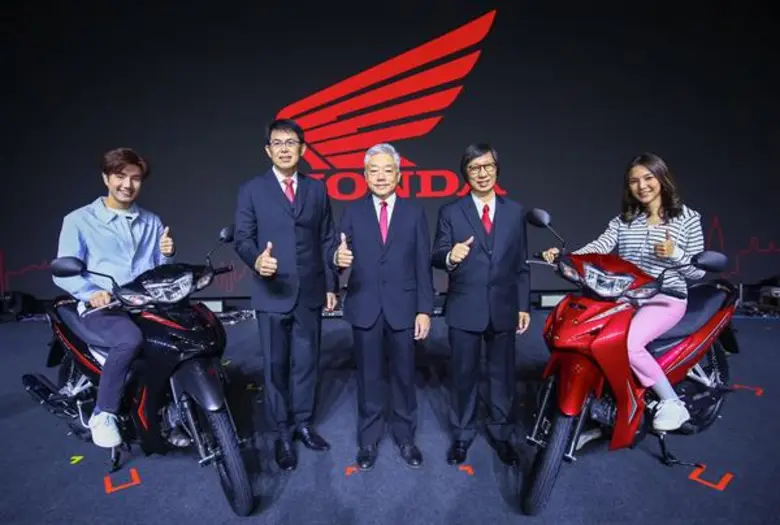 เอ.พี. ฮอนด้า ครองแชมป์ตลาดรถจักรยานยนต์ไทย 30 ปีติดต่อกันประเดิมเปิดตัวรถใหม่ 4 รุ่น รับปีหมูทอง