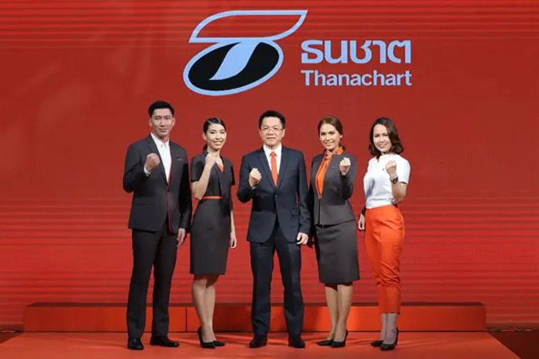 นายประพันธ์ อนุพงษ์องอาจ ประธานเจ้าหน้าที...