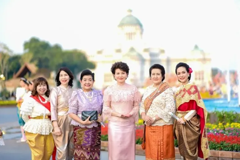 ม.ศรีปทุม ร่วมชมงาน”อุ่นไอรักคลายความหนาว สายน้ำแห่งรัตนโกสินทร์"