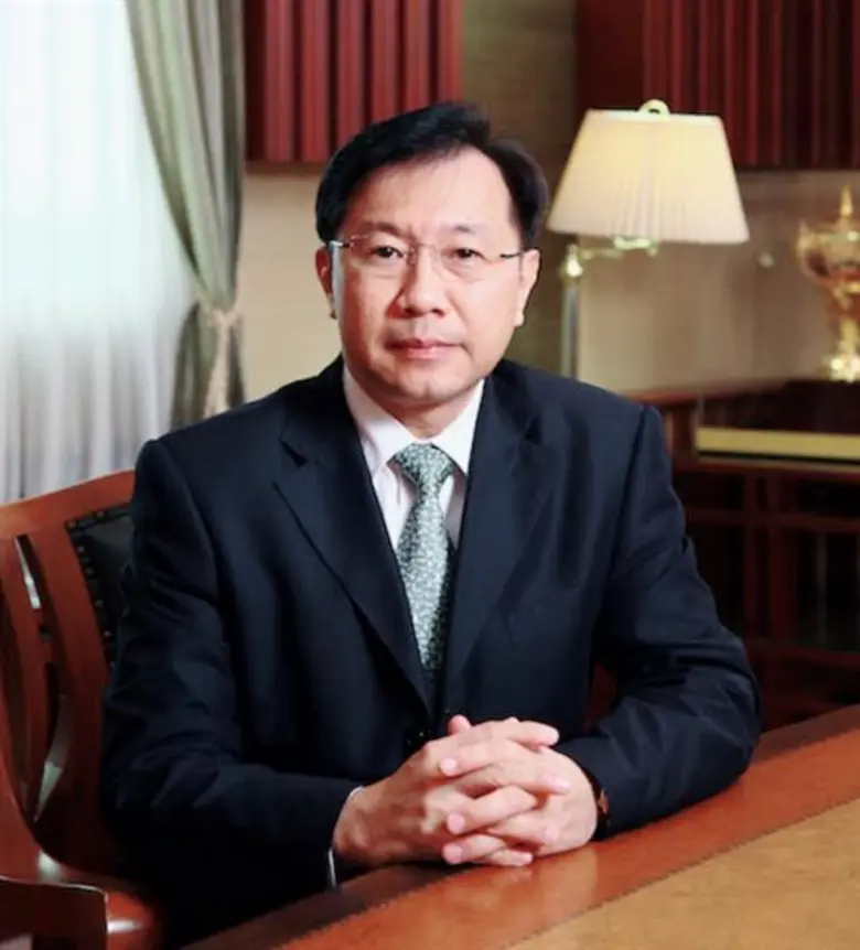 รองศาสตราจารย์ ดร.มนตรี โสคติยานุรักษ์ ผอ...