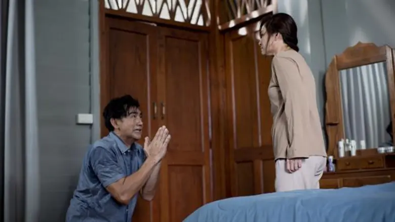 “กวาง-โดโด้” ดราม่าระเบิดอารมณ์ เปิดฉาก “ก่อนอรุณจะรุ่ง” สุดเข้มข้น!!