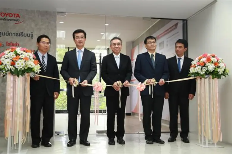 กสอ. ผนึกโตโยต้าเปิดตัวโครงการพี่ช่วยน้อง “ธุรกิจชุมชนพัฒน์” นำระบบคาราคุริ และไคเซ็น เสริมศักยภาพโอทอปและเอสเอ็มอีไทย