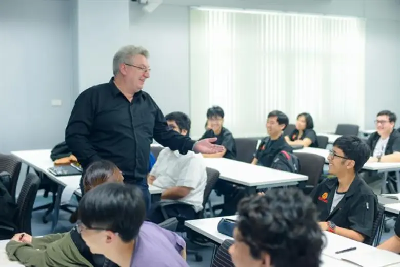 เปิด 3 บทบาทใหม่ ครูยุคอัลฟ่า พร้อมเปิดภาพโฟโต้ซีรีย์ อาจารย์ สจล. สะท้อนภาพลักษณ์ครูยุคใหม่รับวันครูแห่งชาติ 2562