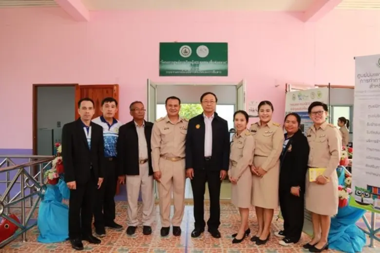 ภาพข่าว: รมว.เยี่ยมชม“ศูนย์ดิจิทัลชุมชนดีเด่น” ในกิจกรรมวิลเลจ อี คอมเมิร์ซ สร้างชุมชนเข็มแข็ง