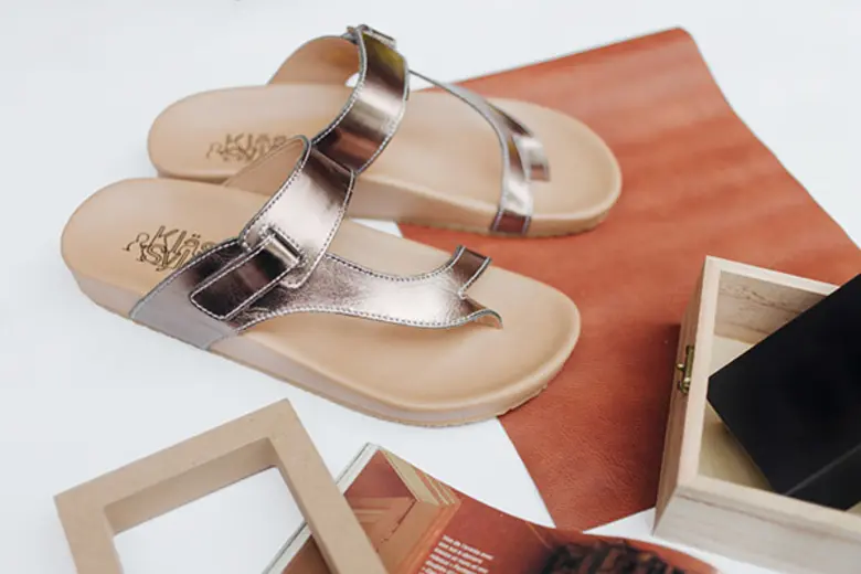 แบรนด์รองเท้าสุขภาพชื่อดัง KLAS & SYLPH (คลาส แอนด์...