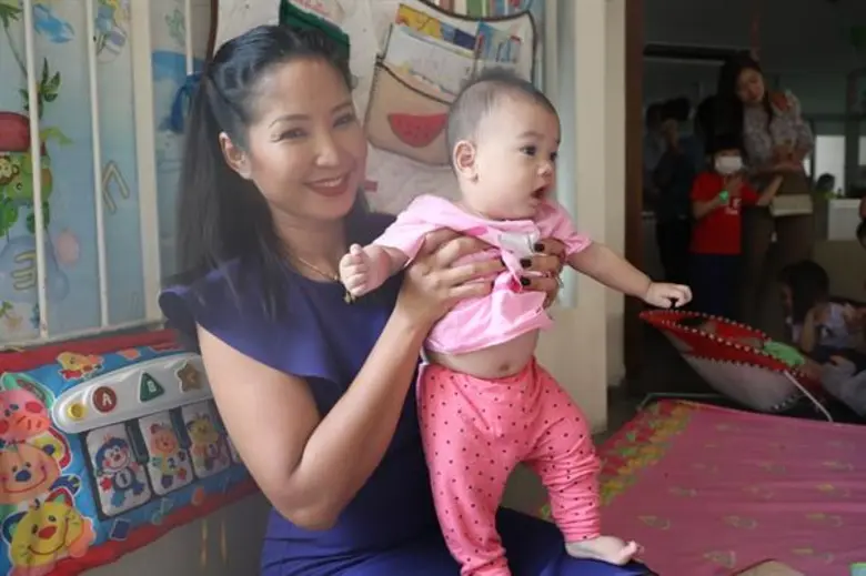 'ครูเอิร์น’ พาชาวสาธิตกรุงเทพธนบุรีร่วมส่งความรักสู่เด็กๆ บ้านทานตะวัน