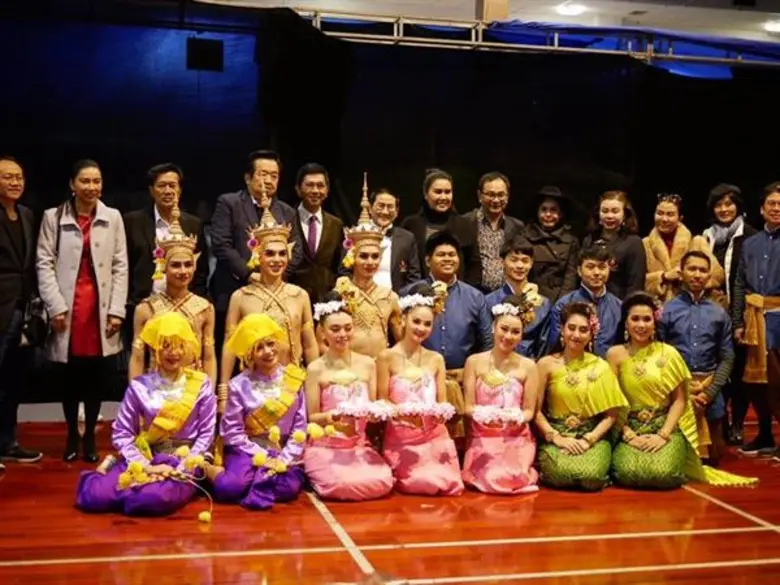 ผู้ช่วยศาสตราจารย์ ดร.ชุติมา มณีวัฒนา คณบ...