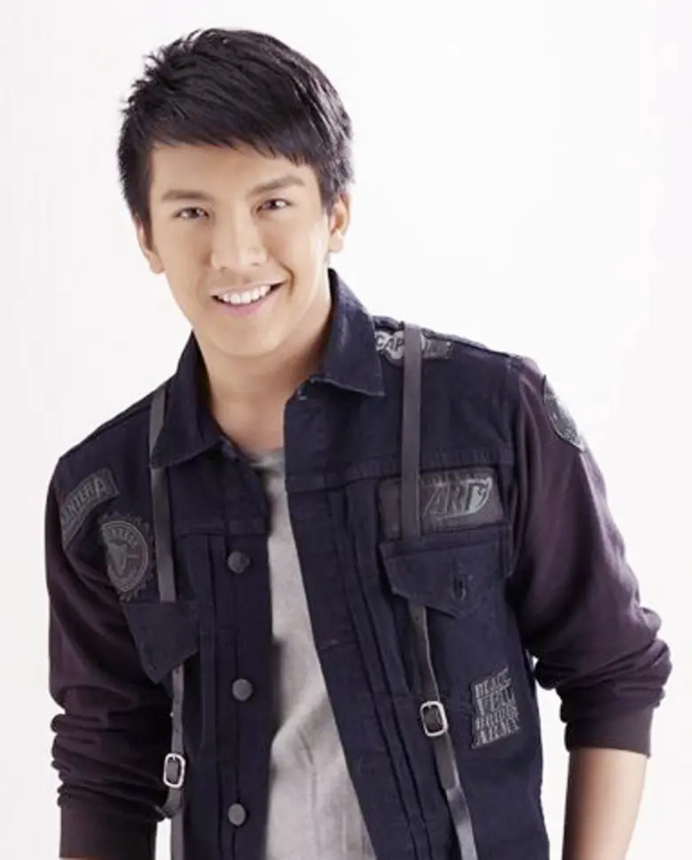 ข่าวซุบซิบ: ศิลปินแกรมมี่ ร่วม คอนเสิร์ตต่อต้านยาเสพติด โครงการทูบีนัมเบอร์วัน