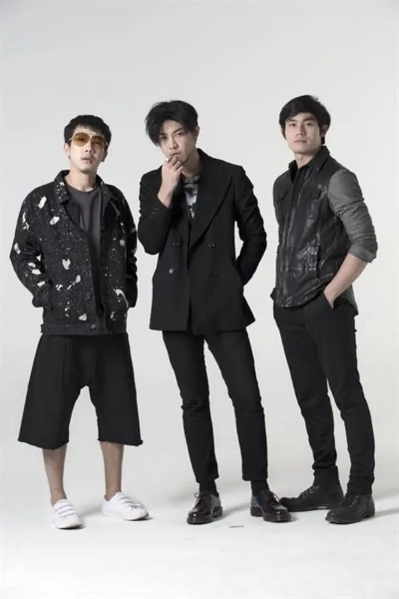 ข่าวซุบซิบ: ศิลปินแกรมมี่ ร่วม คอนเสิร์ตต่อต้านยาเสพติด โครงการทูบีนัมเบอร์วัน