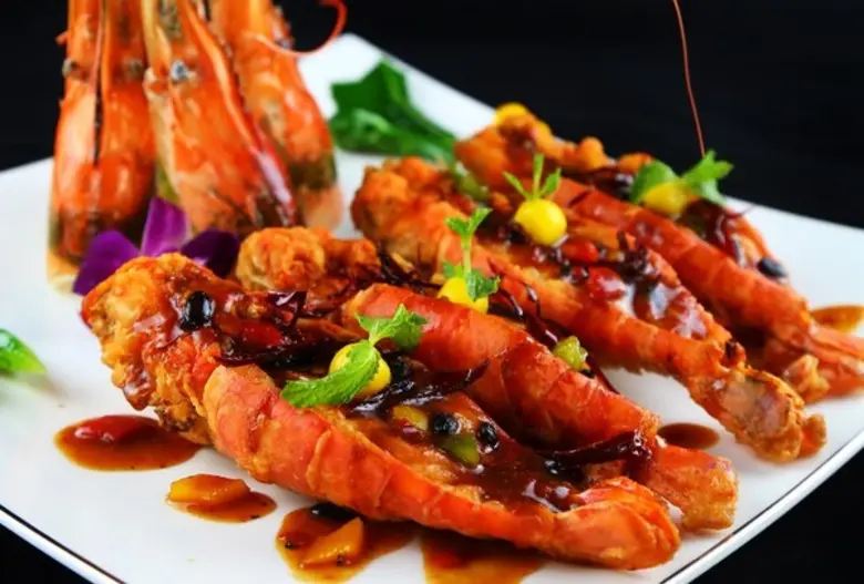 ห้องอาหารจีนโกลเด้น วิลเลจ ขอเอาใจคนรักกุ...