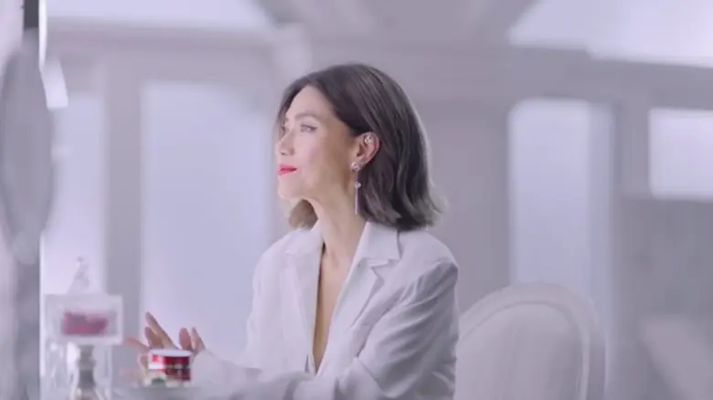 เผยทุกความรู้สึกของ 'ตู่ นันทิดา' หลังเป็นพรีเซนเตอร์ Trylagina ในวัยใกล้ 60