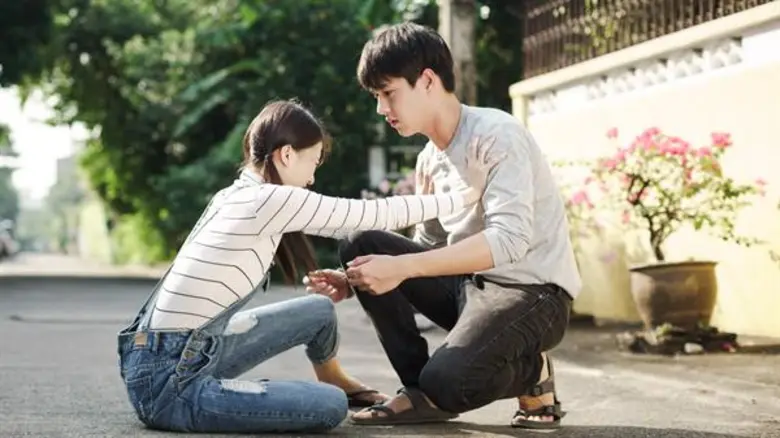 สาวๆ เตรียมกรี๊ด!! เกาะจอรอดู “ทอย” ปิ๊งรัก “แพรวา” ใน “ก่อนอรุณจะรุ่ง”