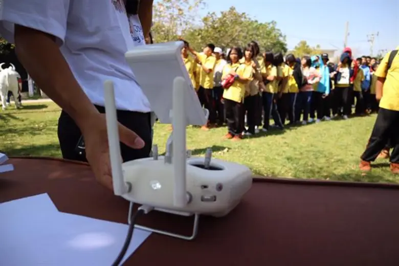 หม่อง สร้างแรงบันดาลใจ เด็กไทยหัวใจติดปีก