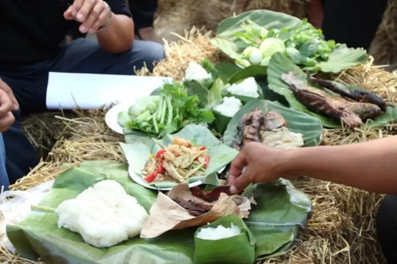 เปิดเวที "รักษ์บ้านนอก" จุดประกายสื่อสร้างสรรค์ สืบสานภูมิปัญญาถิ่น