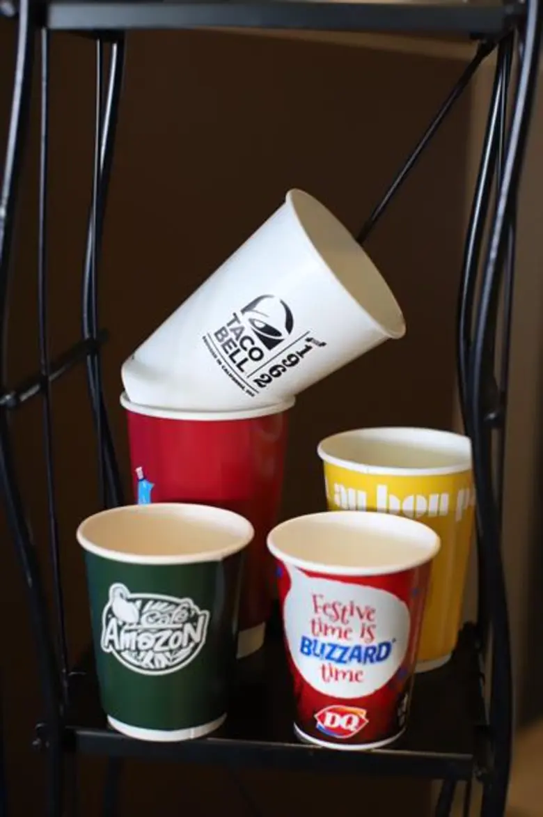 คณะวิทยาศาสตร์ ม.เกษตรศาสตร์ นำร่องโครงการเลิกใช้โฟมและพลาสติก 100% จับมือ เค.เอ็ม.แพ็กเกจจิ้งฯ ผู้ผลิตบรรจุภัณฑ์กระดาษเบอร์ 1 ของไทยและอาเซียน ผลักดันโครงการ