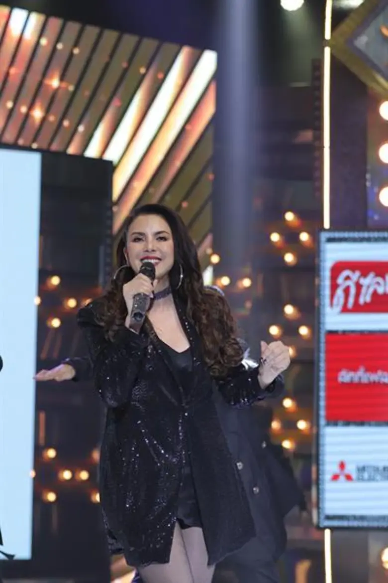 “กิ๊กดู๋ฯ” คว้าควีนส์อ๊อฟแดนซ์ “คริสติน่า อากีล่าร์” โชว์สเต็ปเพลงฮิต!! ตะลึงตู้ลงโทษที่ไม่ใช่แค่แป้ง!!!!!!!!