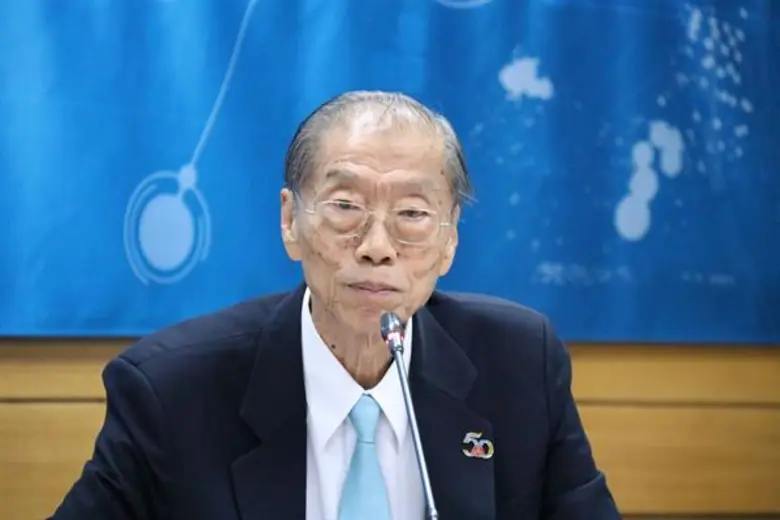 นายสุพันธุ์ มงคลสุธี ประธานสภาอุตสาหกรรมแ...