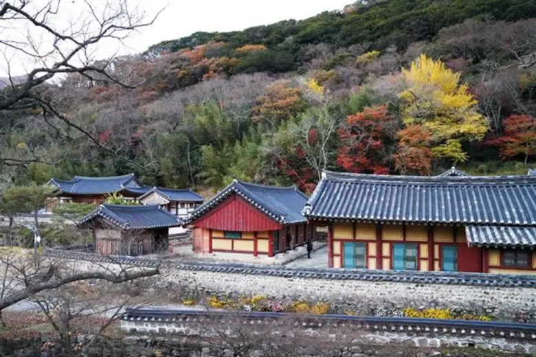 ทีวีไกด์: รายการ "สมุดโคจร On The Way" "เซย์ไฮ!! ชอลลานัมโด" บันทึกลับข้ามขอบฟ้า ล่าภารกิจกับ 2 หนุ่มโอปป้า