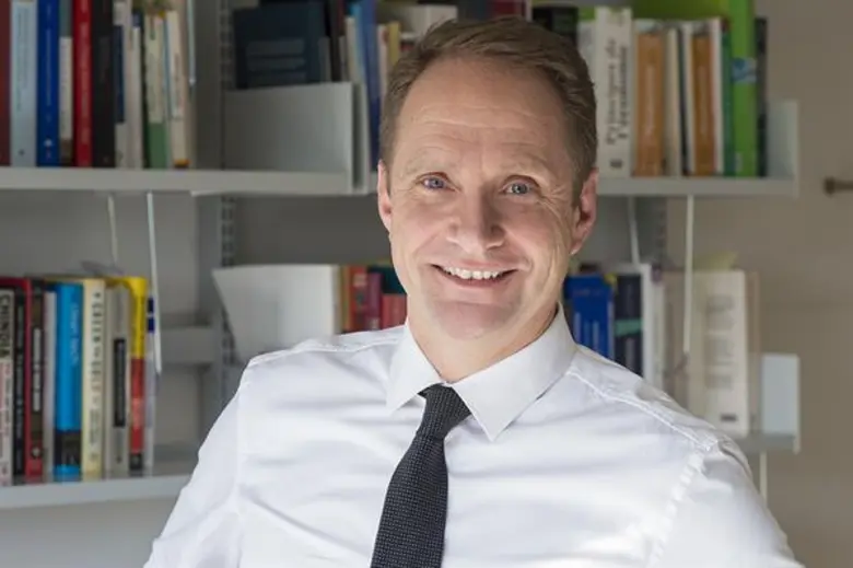 ศูนย์กลางการศึกษาเพื่อขีดความสามารถในการแ...