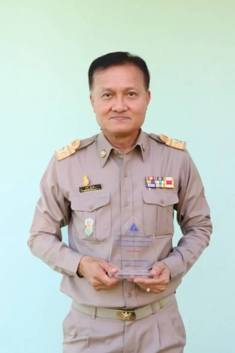 ก.แรงงาน รับโล่พระราชทาน ฝึกช่างทำขาเทียม