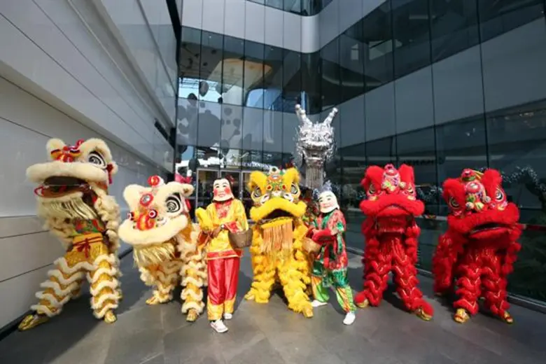 ซินเจียยู่อี่ ซินนี้ฮวดไช้!!! เพื่อร่วมเฉ...