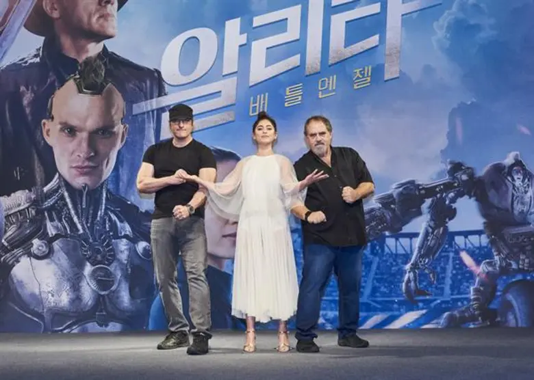 โรซา ซาลาซาร์ พร้อม โรเบิร์ต โรดริเกซ และจอน แลนเดา บุกกรุงโซล! ร่วมงานพรีเมียร์เปิดตัวภาพยนตร์เรื่อง "Alita: Battle Angel"