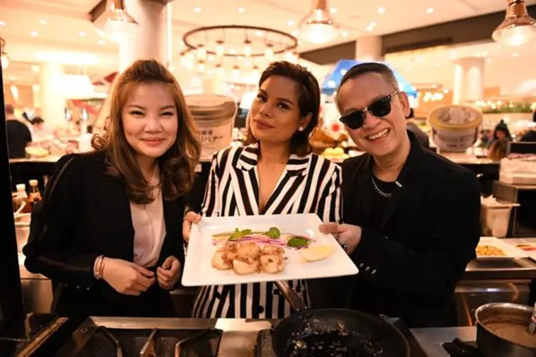 “ป้าตือ” แท็คทีม “โอปอล์” ชวน “คนดังรักบัตเตอร์” ชิมเนยฮอกไกโดจาก WA THEATER