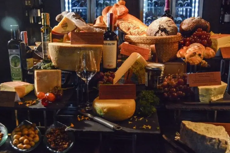 14 กุมภาพันธ์ 2562 เวลา18:00 – 22:30 น. ด...