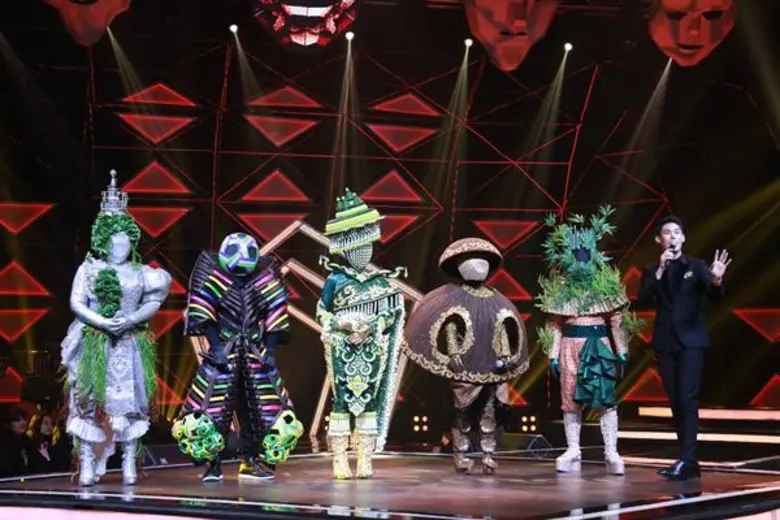 กรี๊ดสุดเสียงลุ้น 3 หน้ากากกรุ๊ปไม้จัตวา ...