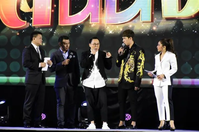 คุณบอย-ถกลเกียรติ วีรวรรณ ประธานเจ้าหน้าท...