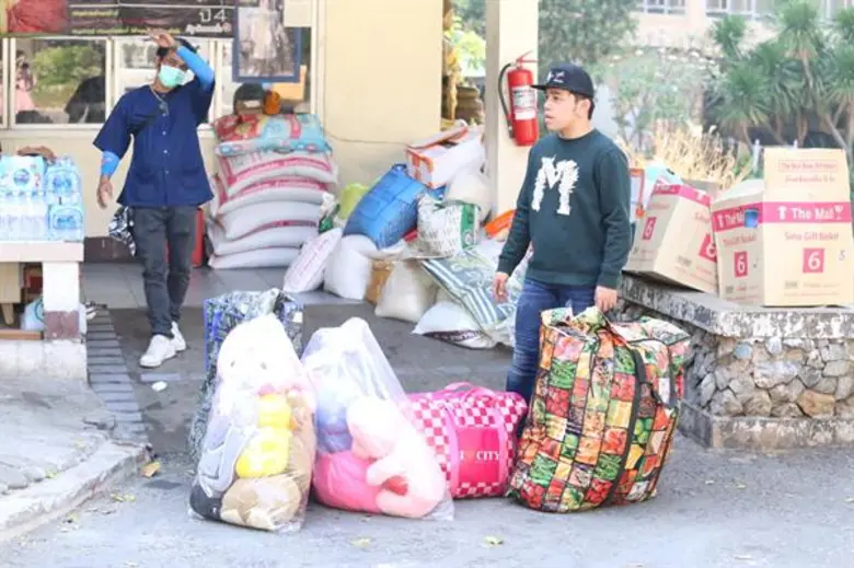 “กล้วย-เก่ง” คู่หูคู่ซี้ “อาร์สยาม” จับมือสร้างบุญนำของบริจาค วัดพระบาทน้ำพุ