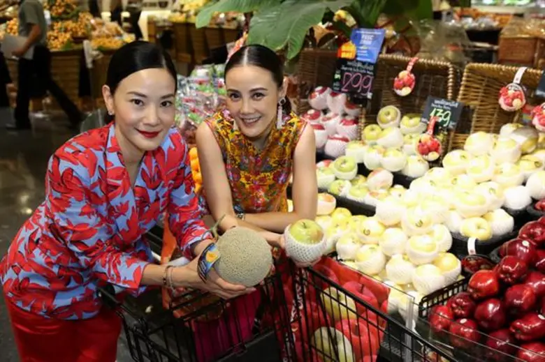 ฉลองตรุษจีนรับปีกุน หรือปีหมู ซึ่งเป็นสัญ...