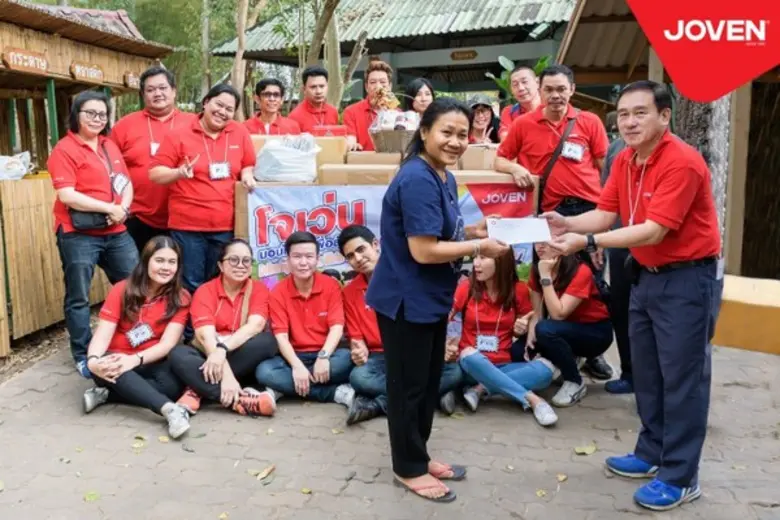 Delivering Warmth in Winter for all. โจเว่นมอบไออุ่นเพื่อสังคม	