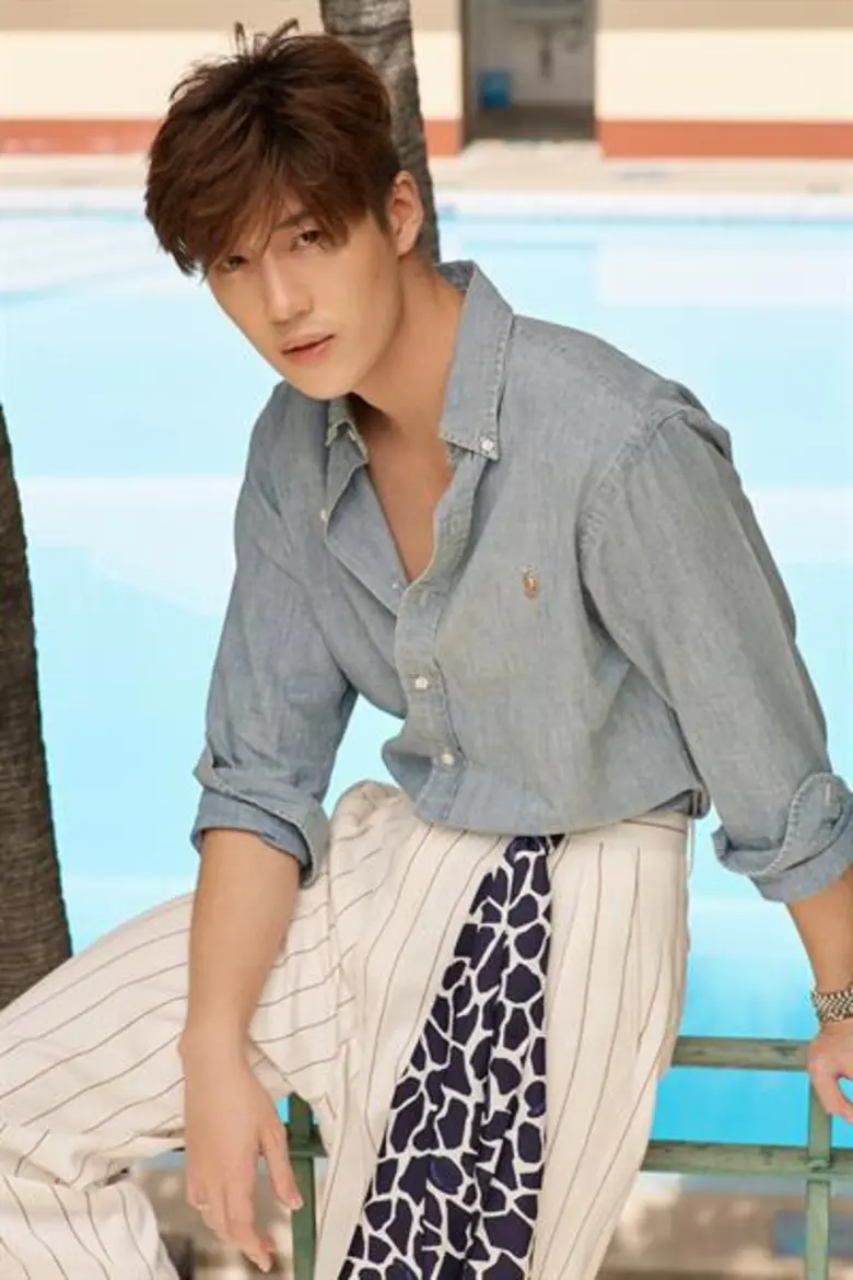 นักแสดงหนุ่มตี๋สุดหล่อ ต่อ – ธนภพ ลีรัตนข...