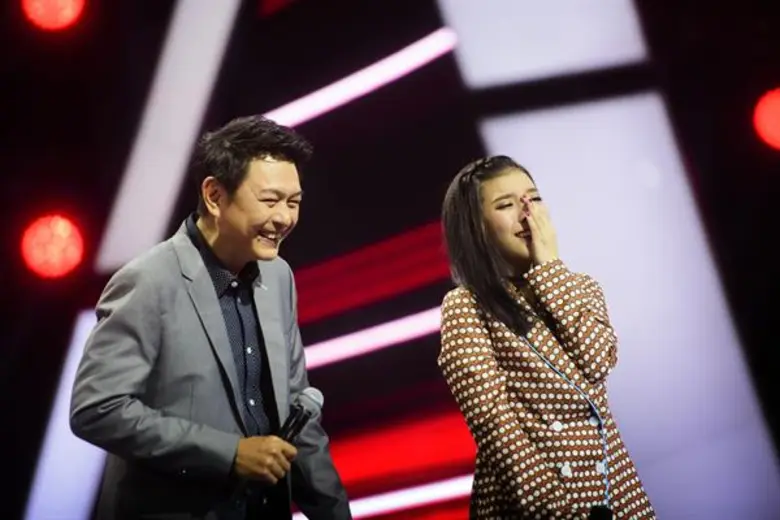 “ผัดไท-หมิว-เชอร์รี่-เอ็มมี่” 4 สาว 4 สไตล์ ลูกสาว “โค้ชคิ้ม” ทีมโค้ชที่ถูกสตีลมากที่สุดแห่งเวที “เดอะ วอยซ์ 2018”