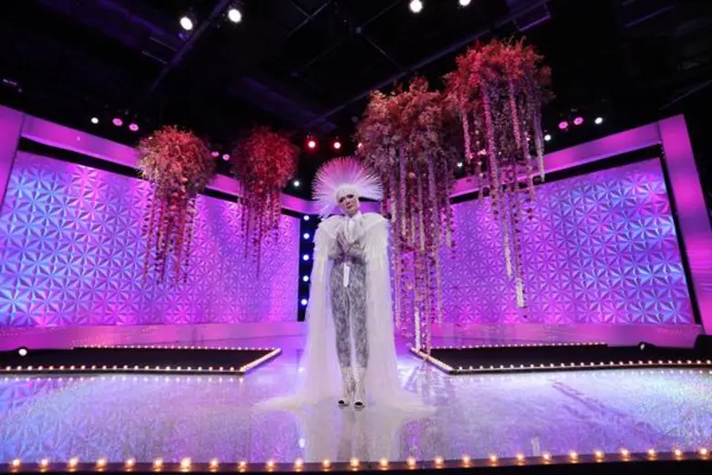 ตัวแม่ต้องมา! แหม่ม สุริวิภา ควงบ๊อบบี้ ร่วมตัดสินรันเวย์ ควีนคนไหนจะรับบท Drag Mother ดูแลลูกๆ ให้ปังสุด !