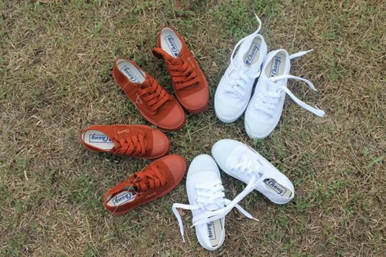 การเดินทางของรองเท้าคู่เล็ก ความสุขยิ่งให...