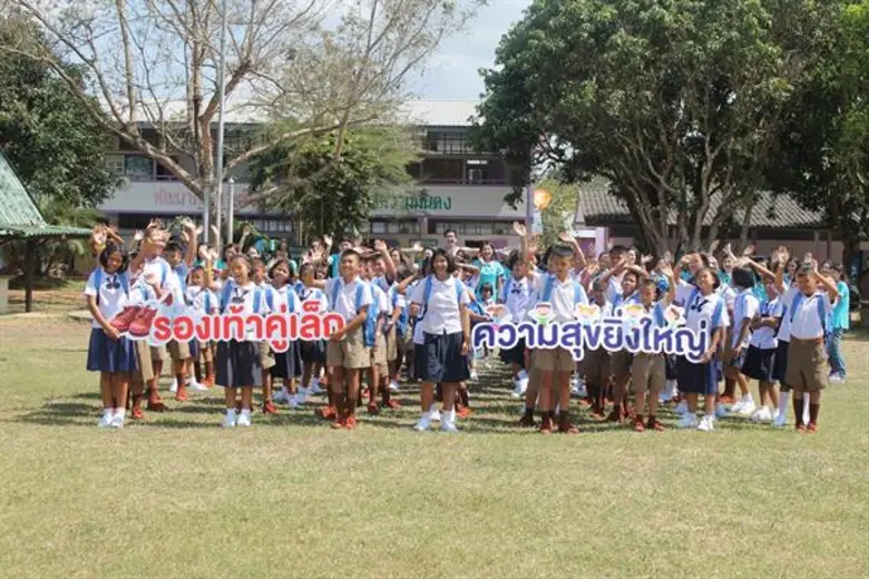 Blackmores Well Beings Keep Running 2018 ปีที่ 2 สานต่อโครงการมอบรองเท้า 7,543 คู่เพื่อน้องได้วิ่ง