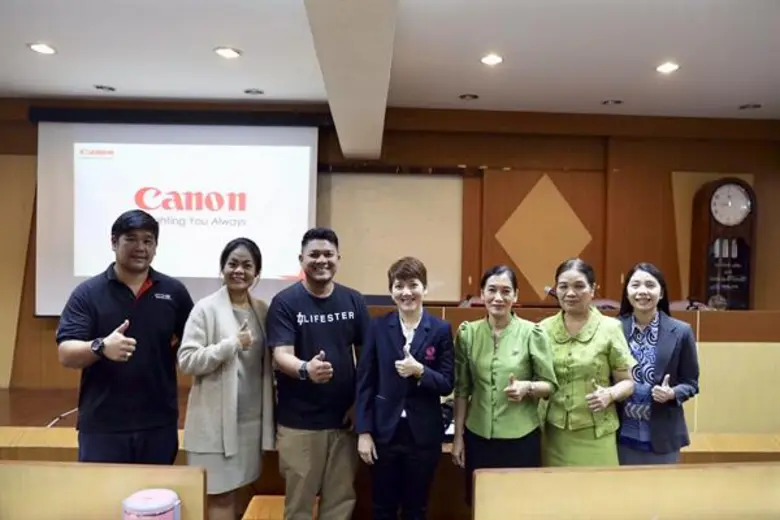 คณะนิเทศศาสตร์ ม.ศรีปทุม ชลบุรี  บริการวิชาการสู่สังคม “แบ่งปันความรู้ด้าน เทคโนโลยีถ่ายภาพดิจิทัล