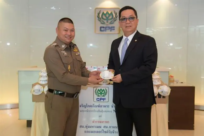 ซีพีเอฟ ห่วงใยสังคม เร่งแจกหน้ากาก N95 ให้ตำรวจจราจร และชาวชุมชน ป้องกันฝุ่นละออง