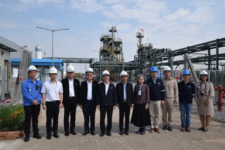 นายกิตติ ชีวะเกตุ (ที่4จากซ้าย) ประธานเจ้...