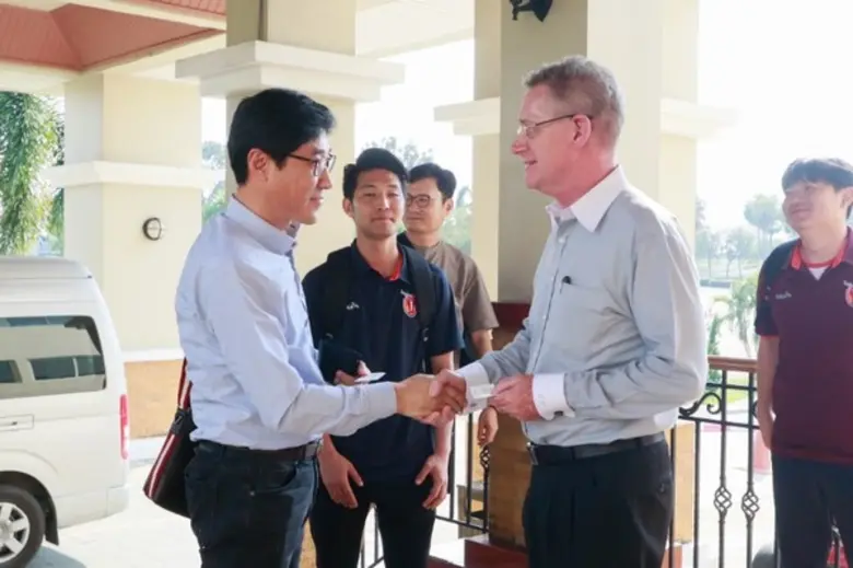 มร. โทมัส แท็ปเคน กรรมการผู้จัดการ พัฒนาก...