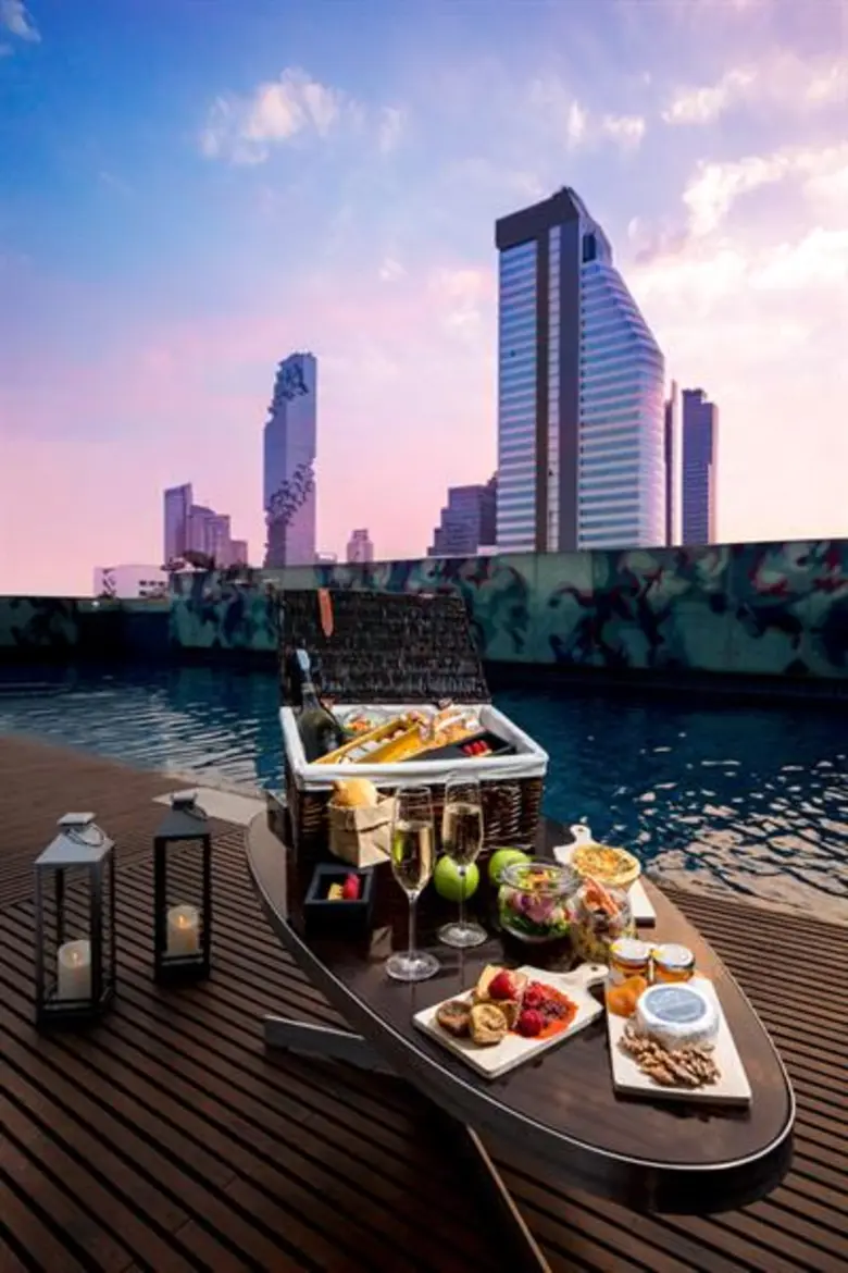 เฉลิมฉลองเทศกาลแห่งความรัก ในบรรยากาศสุดโรแมนติก กับ (AVEC AMOUR) BY LE MERIDIEN ที่ โรงแรมเลอ เมอริเดียน กรุงเทพ