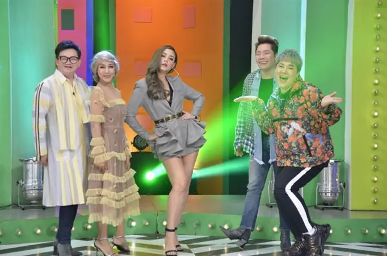 ทีวีไกด์: รายการ “ศึก 12 ราศี” งานเข้า “วิกกี้ สุนิสา” เข้าข่ายเสี่ยงโดนฉุด