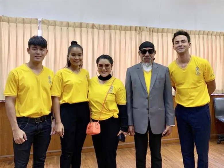 ป๊อปปี้ ปรัชญาลักษณ์ โชติวุฑฒินันท์ และ เ...